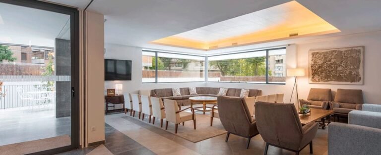 Guía para Seleccionar las Ventanas y Puertas Perfectas en tu Proyecto de Reforma Doméstica